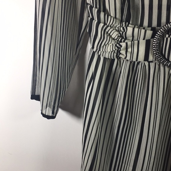 Essentials by Milano Semi Sheer 3/4 Sleeve Top S-L - Picture 5 of 9